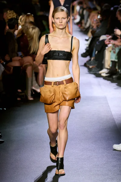 Look 54